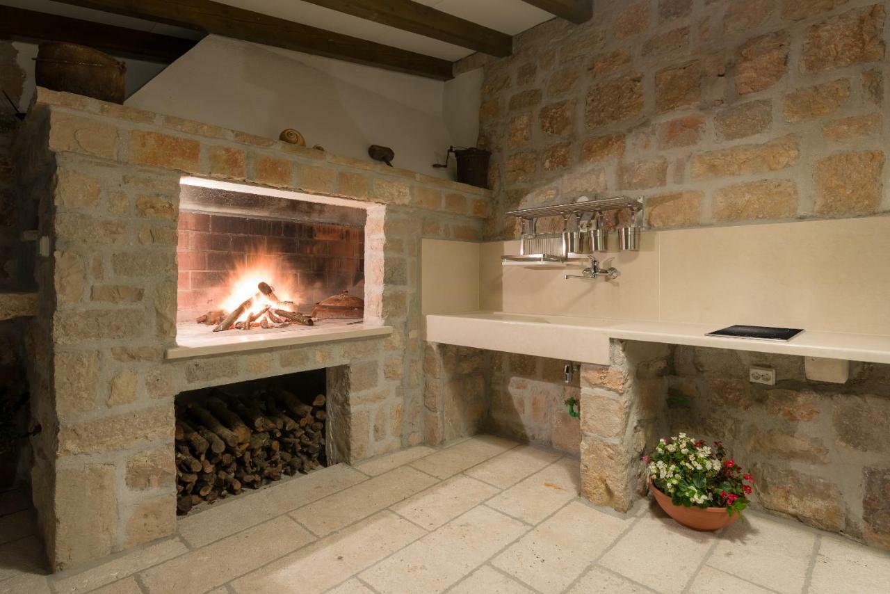 Villa Lipa Dora Murvica  Bagian luar foto