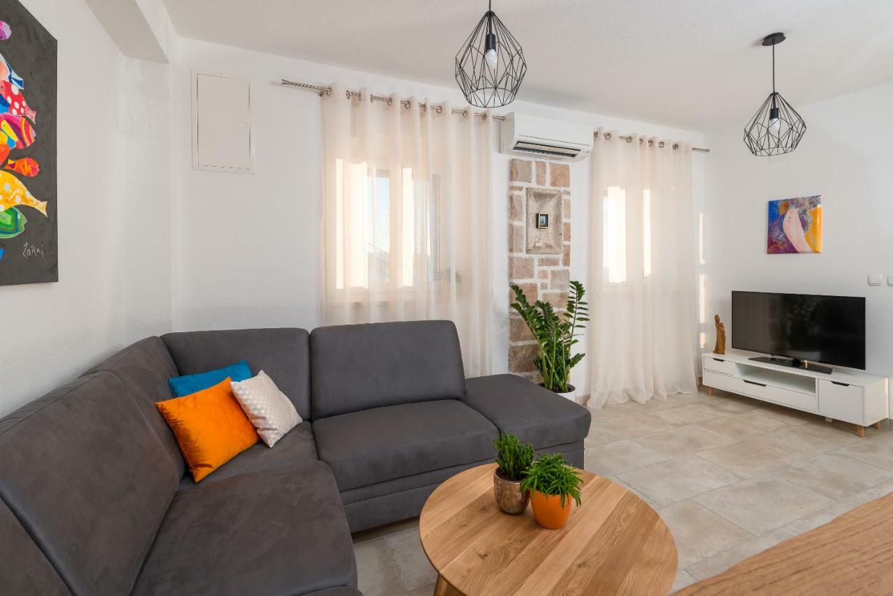 Villa Lipa Dora Murvica  Bagian luar foto
