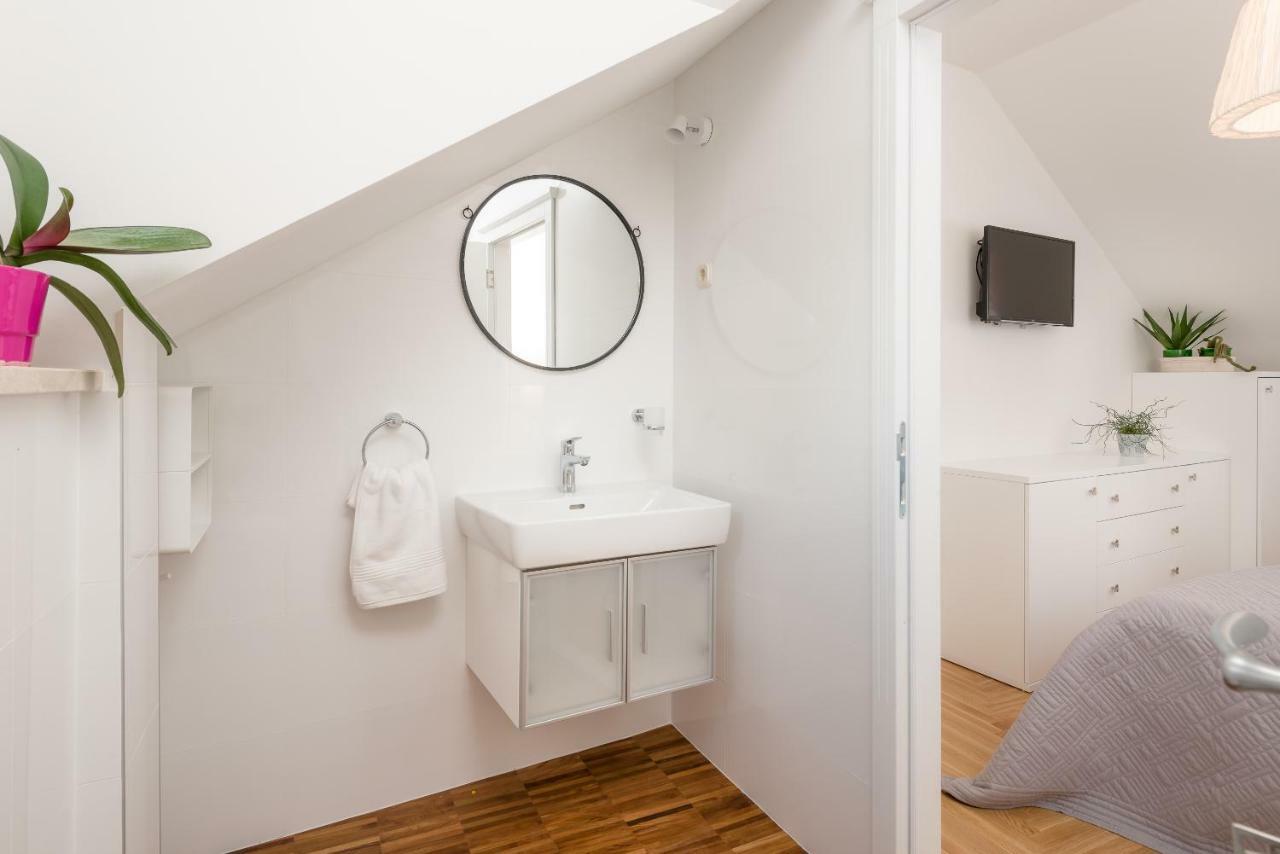 Villa Lipa Dora Murvica  Bagian luar foto